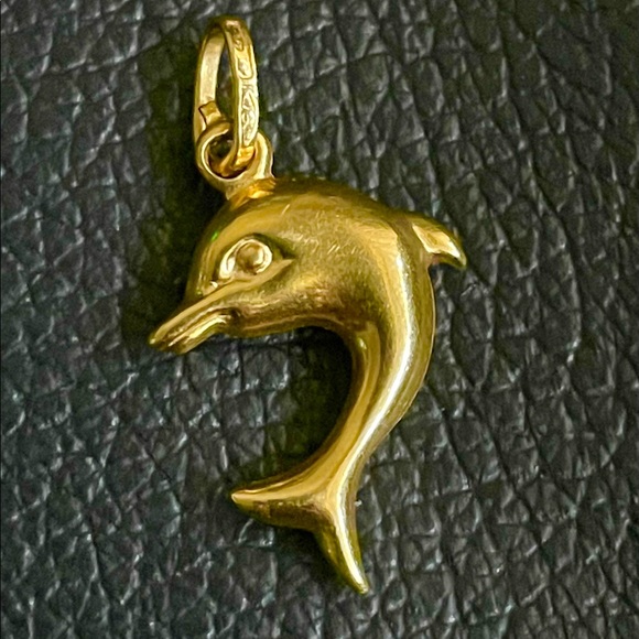 18K Gold Dolphin Stamped Pendant Stamped 750 - Picture 2 of 7